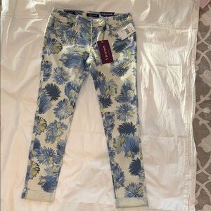 Vigoss Blue and Yellow Ankle Cropped Jeans Floral